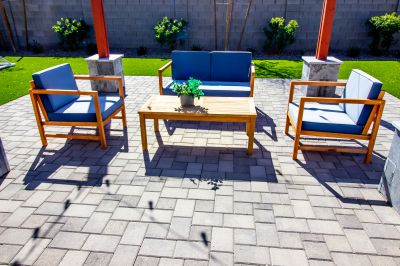 Paver Patio with Outdoor Features